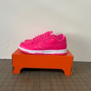 Nike Dunk Low ‘Hyper Pink’ Womens